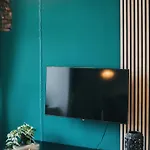 Oasis - Wohnen In - Netflix - Tiefgarage - Dachterrasse アパート ドレスデン