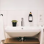 Oasis - Wohnen In - Netflix - Tiefgarage - Dachterrasse